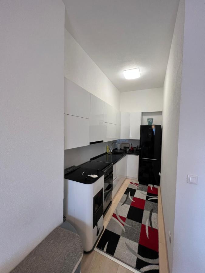 Apartament Unas *